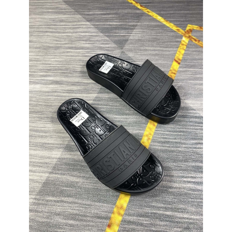ch**an D*or slippers